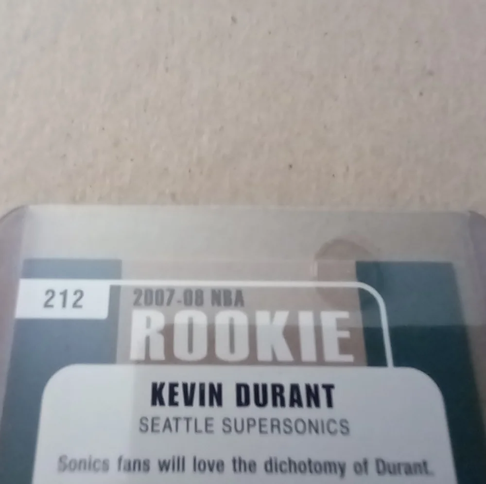 Kevin Durant Rookie Card - Picture 7 of 7